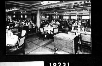 P&O STRATHEDEN - 1st Class dining saloon