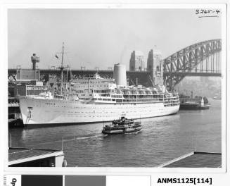 P&O passenger liner IBERIA moored starboard side to wharf at the Circular Quay, Sydney Harbour