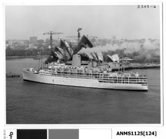 P&O liner IBERIA departing Sydney Harbour with bow and stern tow ropes disconnected