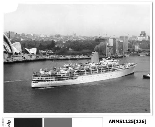 Photograph of SS IBERIA entering Sydney Harbour