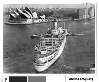 SS ORONSAY leaving Circulay Quay, Sydney