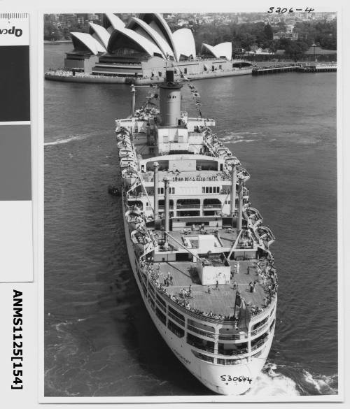 Departing P&O liner ORONSAY being turned around by tugs at the entrance to Sydney Cove