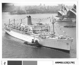 P&O liner ARCADIA dressed with flags and arriving in Sydney assisted by the tug WOONA