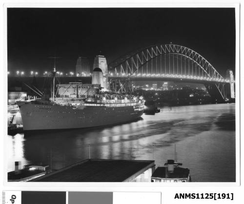 P&O passenger liner ARCADIA moored alongside the International Terminal at Circular Quay