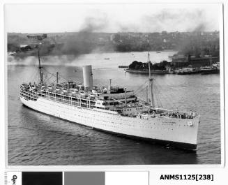 P&O liner STRATHEDEN arriving in Sydney and passing Bennelong Point and the Fort Macquarie Tram Depot