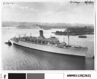 P&O liner HIMALAYA arriving at the International Terminal, Circular Quay assisted by two tugboats