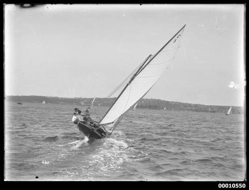 GUMLEAF sailing on Sydney Harbour