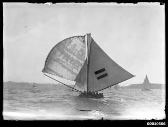 18-footer H C PRESS racing on Sydney Harbour