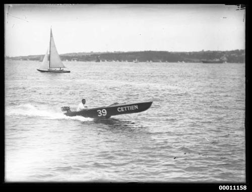 Speedboat CETTIEN 39 on Sydney Harbour