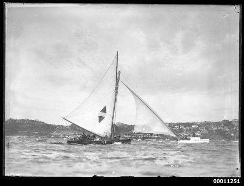 18-footer ARLINE (II) on Sydney Harbour