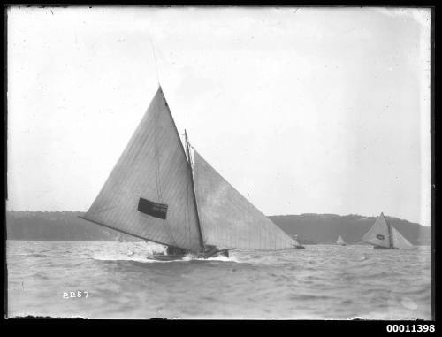 18-footer BRITANNIA on Sydney Harbour