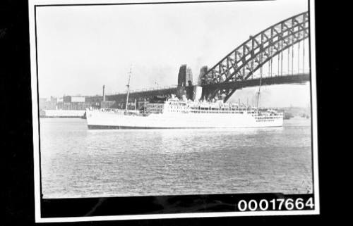 P&O passenger liner STRATHAIRD and Sydney Harbour Bridge