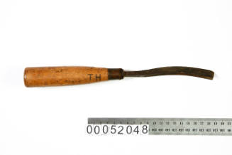 V-gouge with wooden handle