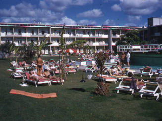 Chevron Hotel, pool and lawn, Surfer's Paradise