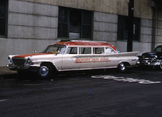 Chrysler Imperial Limousine: Mackenzie Tours Hawaii
