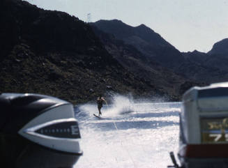 Water skiing on Lake Meade