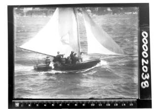 18-footer sailing on Sydney Harbour