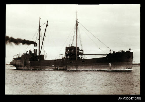 SS MINMI underway in a harbour