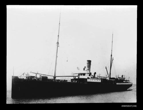 SS FLINDERS at sea