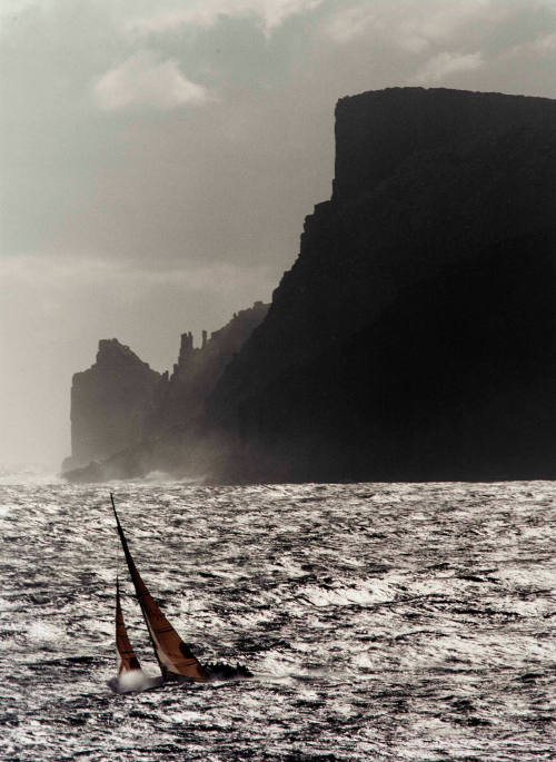 ZERO III about to round Tasman Island, Sydney-Hobart 1992 yacht race