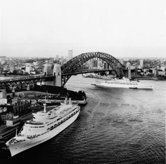 P&O vessels ORIANA and CANBERRA at Sydney Harbour