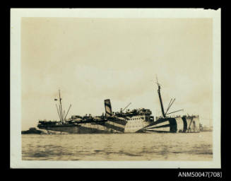 SS KATOOMBA in WWI dazzle camouflage