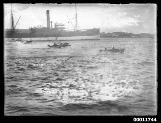 Speedboat (Hydroplane) race on Sydney Harbour, SS OMANA in background