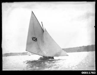 18-foot skiff MASCOTTE on Sydney Harbour