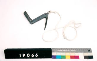 Royal Australian Navy knife and cord - Junior Sailor's round No. 2 Rig