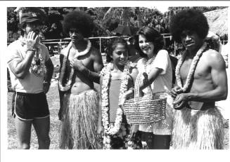 Photograph depicting a couple shopping ashore