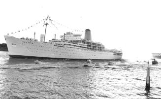 P&O passenger liner ARCADIA in Sydney Harbour