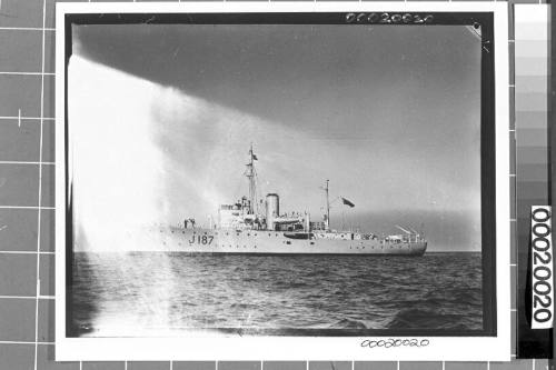 HMAS BENDIGO I in trials near Cockatoo Island Dockyard