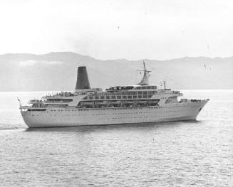 Photograph depicting SPIRIT OF LONDON at sea