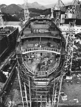 Photograph depicting the SPIRIT OF LONDON under construction