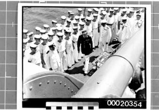 HMAS SYDNEY II returning to port