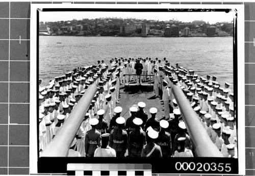 HMAS SYDNEY II returning to port