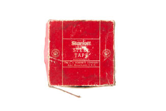 Box for retractable tape measure