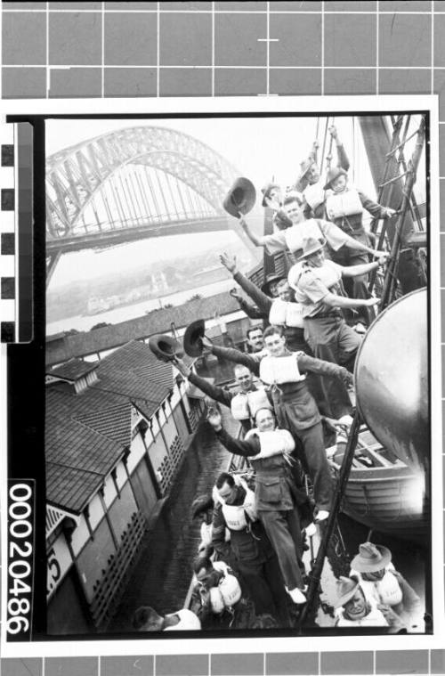 Australian Army soldiers, possibly on board RMS QUEEN MARY, in West Circular Quay