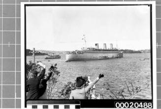 RMS QUEEN MARY possibly off Athol Bay in Sydney