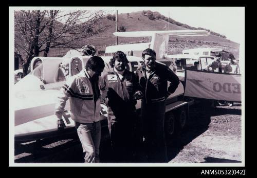 Ken Warby, John Goss and Hans Tholstrup at Blowering Dam