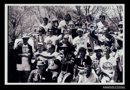 Ken Warby and Wagga Wagga Boat Club members