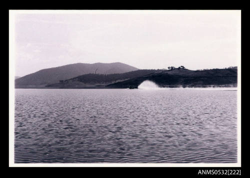 Spray of SPIRIT OF AUSTRALIA at Blowering Dam