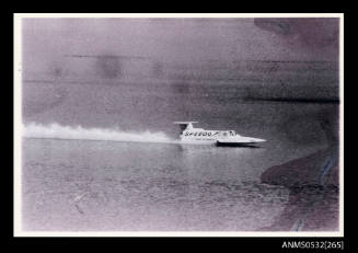 SPIRIT OF AUSTRALIA under power at Blowering Dam