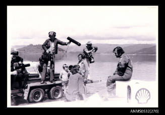 Ken Warby being interviewed at Blowering Dam