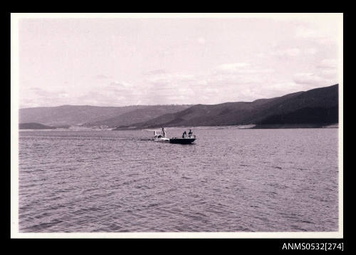 SPIRIT OF AUSTRALIA being towed at Blowering Dam