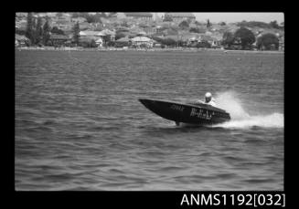 Power boat HI-JINKS CU44N at speed