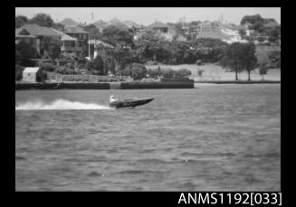 Power boat HI-JINKS CU44N at speed