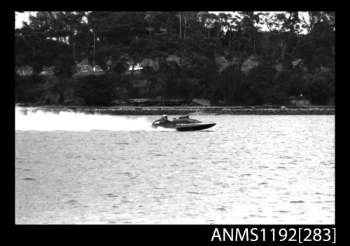 WASP 478N power boat at speed