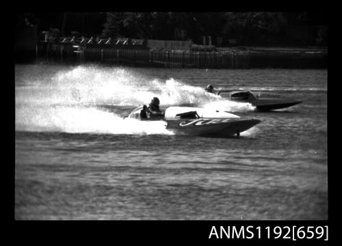 Hydroplanes JIKI and MIRAGE racing