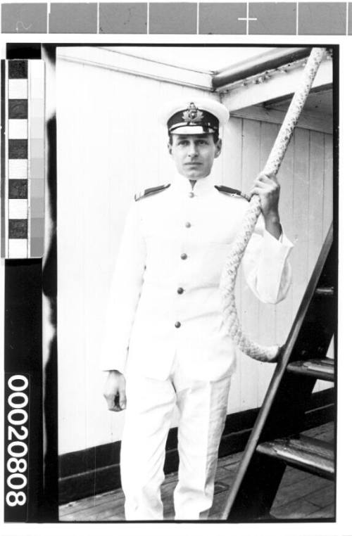 Unidentified officer of the White Star Line